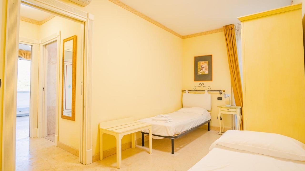 Relais Du Lac Village - Italian Homing Ντεζεντσάνο ντελ Γκάρντα Εξωτερικό φωτογραφία