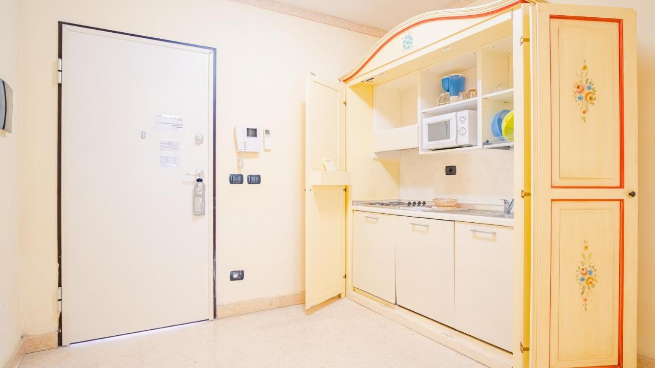 Relais Du Lac Village - Italian Homing Ντεζεντσάνο ντελ Γκάρντα Εξωτερικό φωτογραφία