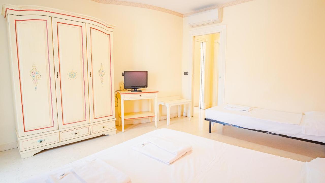 Relais Du Lac Village - Italian Homing Ντεζεντσάνο ντελ Γκάρντα Εξωτερικό φωτογραφία