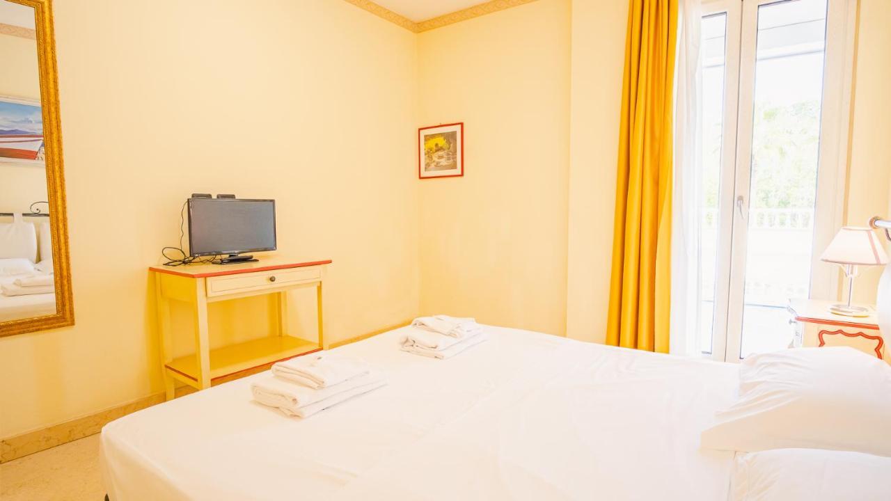 Relais Du Lac Village - Italian Homing Ντεζεντσάνο ντελ Γκάρντα Εξωτερικό φωτογραφία