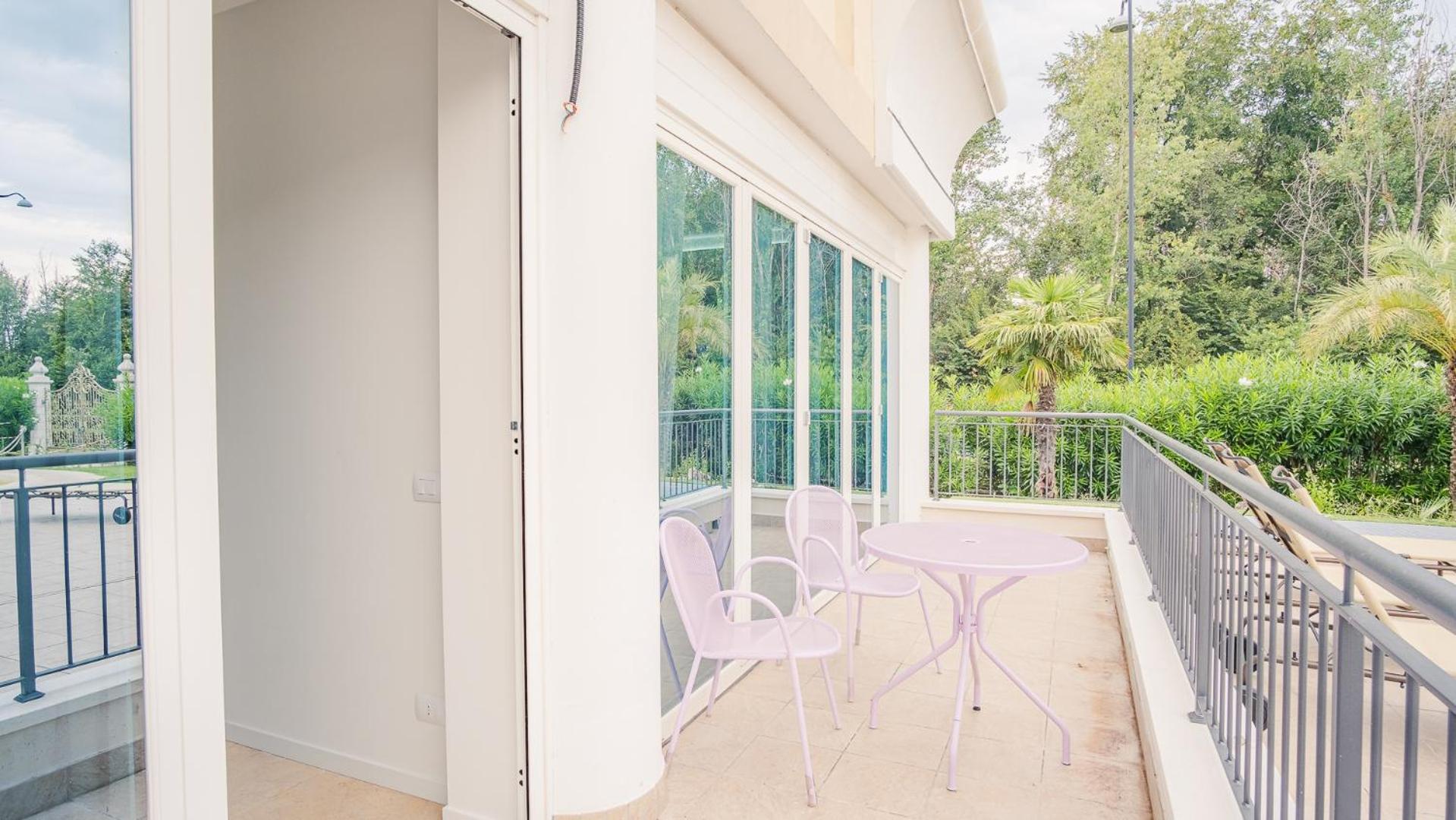 Relais Du Lac Village - Italian Homing Ντεζεντσάνο ντελ Γκάρντα Εξωτερικό φωτογραφία