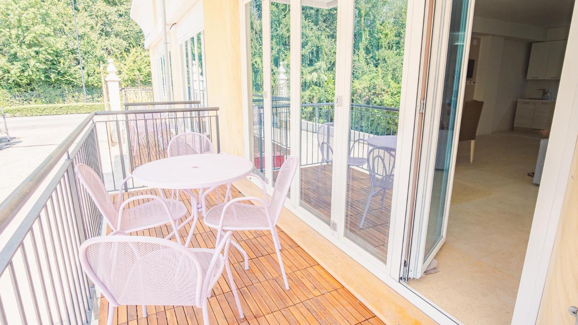 Relais Du Lac Village - Italian Homing Ντεζεντσάνο ντελ Γκάρντα Εξωτερικό φωτογραφία