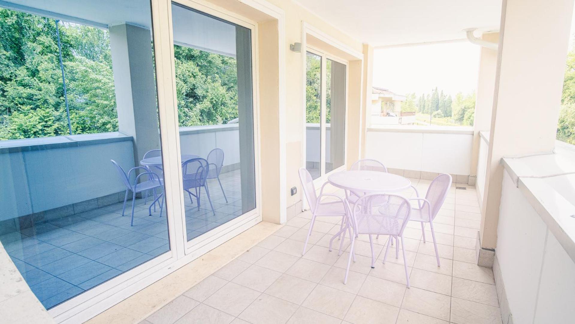 Relais Du Lac Village - Italian Homing Ντεζεντσάνο ντελ Γκάρντα Εξωτερικό φωτογραφία